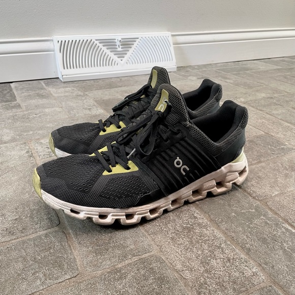 On CloudSwift Men’s Size 9 - Picture 5 of 6